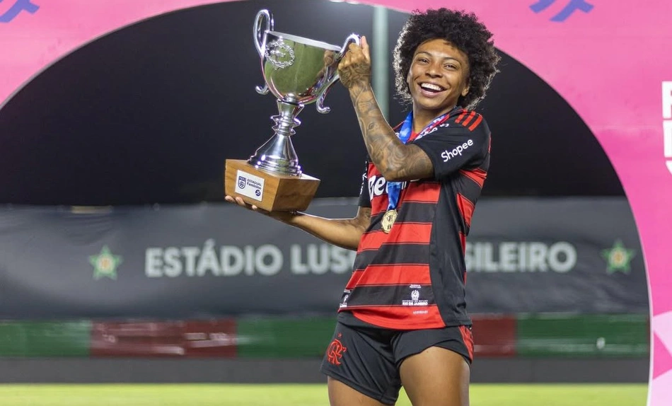 Atacante piauiense Valéria Cantuário