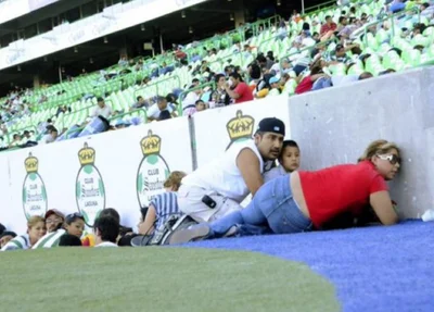 Atentado deixa 11 mortos e 12 feridos em campo de futebol no México