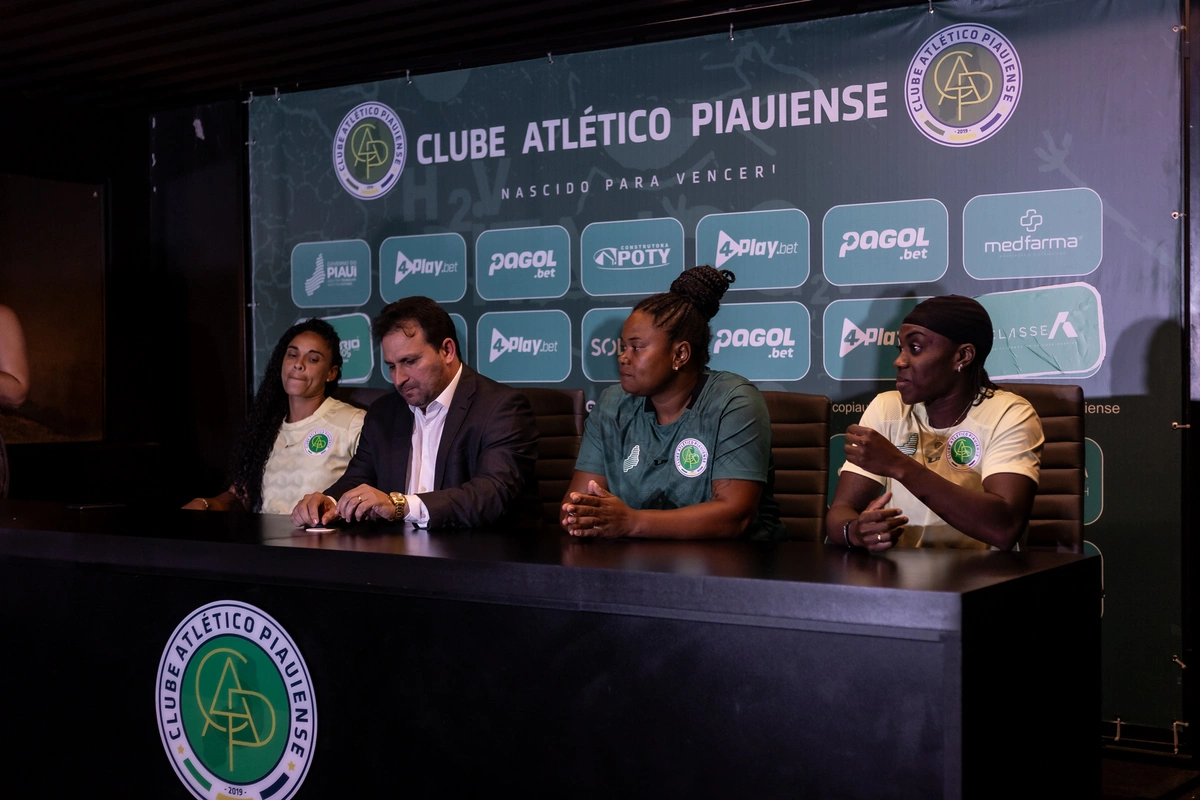 Atlético Piauiense apresenta elenco feminino para temporada 2026