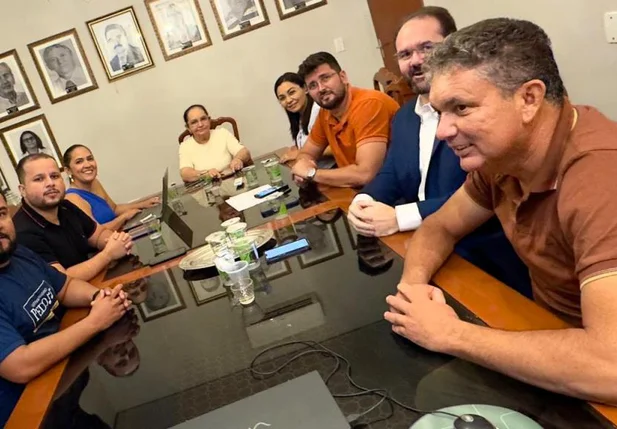 Betinha Brandão reúne secretariado