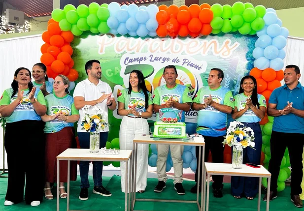 Breno Macedo participa do aniversário de Campo Largo
