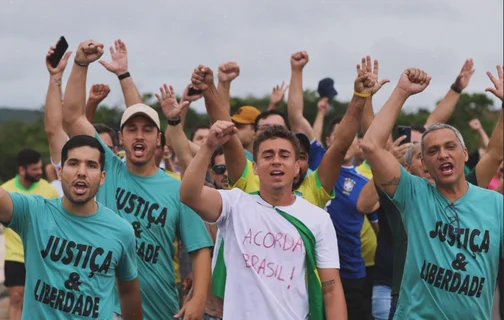 Caminhada pela Justiça e Liberdade liderada por Nikolas Ferreira