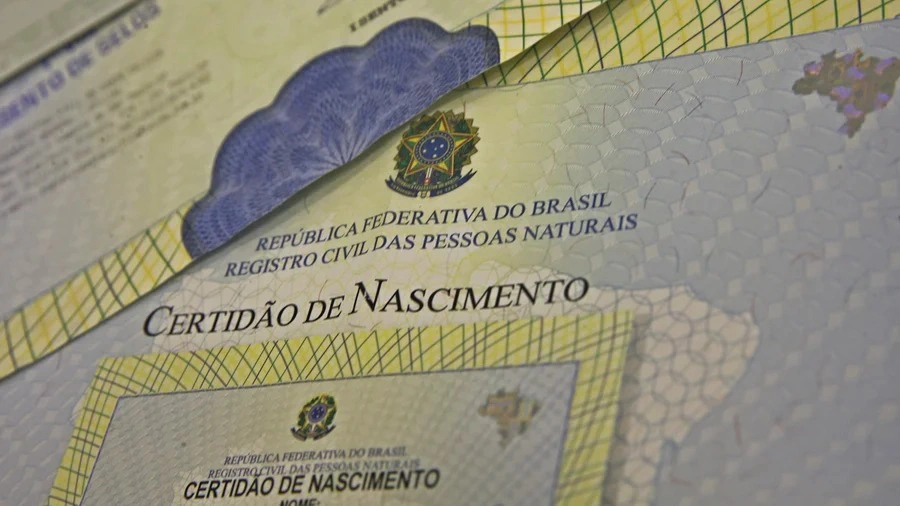 Certidão de nascimento