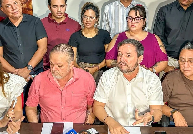 Coletiva de imprensa convocada pelo deputado Fábio Novo