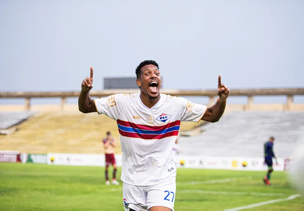 Com um a menos, Piauí vence Fluminense-PI de virada no Piauiense 2026