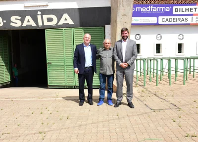 Diretor executivo da CBF visita estádio Albertão e destaca melhorias