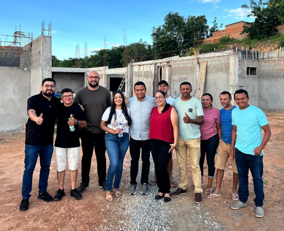 Dr. Francisco visita obras em Uruçuí