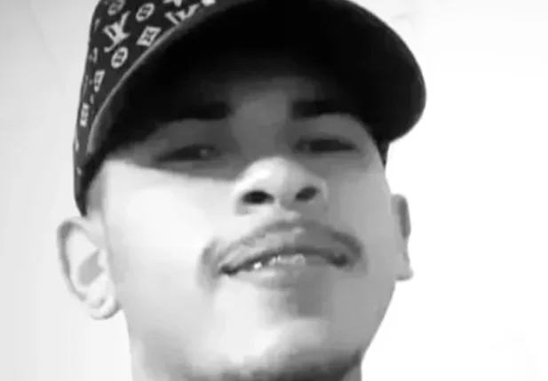 Edmilson Sampaio Fernandes, de 20 anos