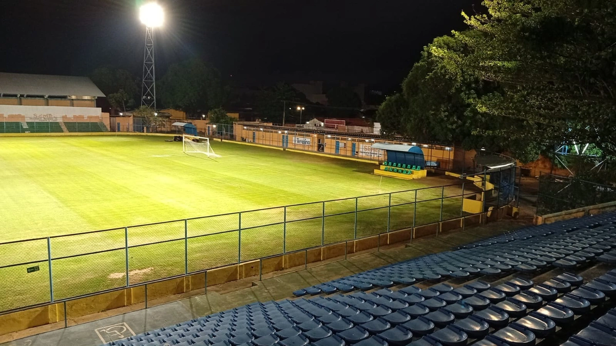 Estádio Lindolfo Monteiro