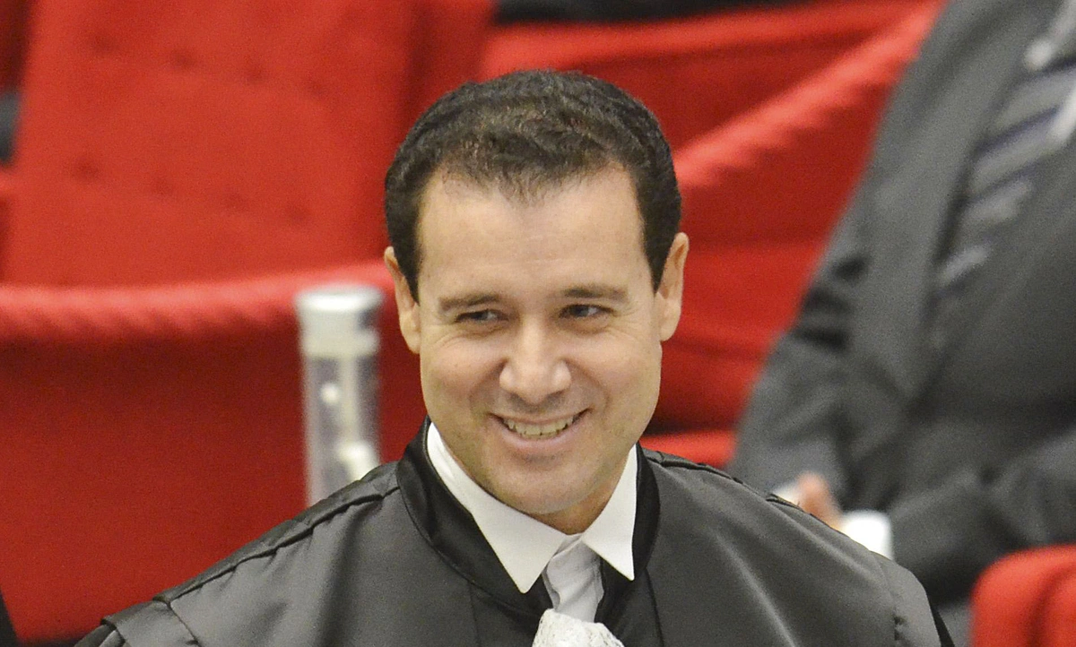 Ex-ministro Nefi Cordeiro