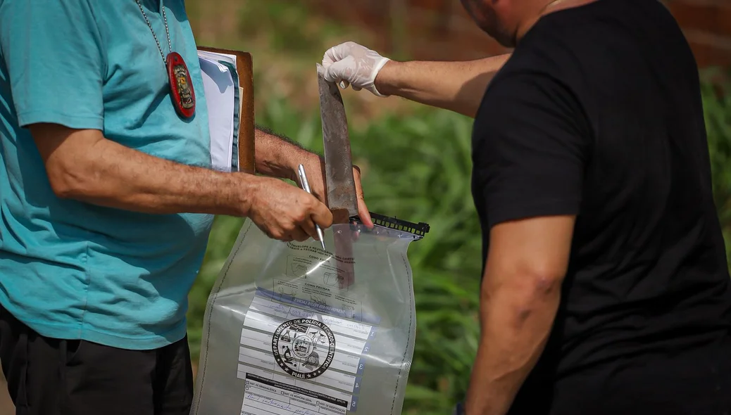 Faca utilizada no crime
