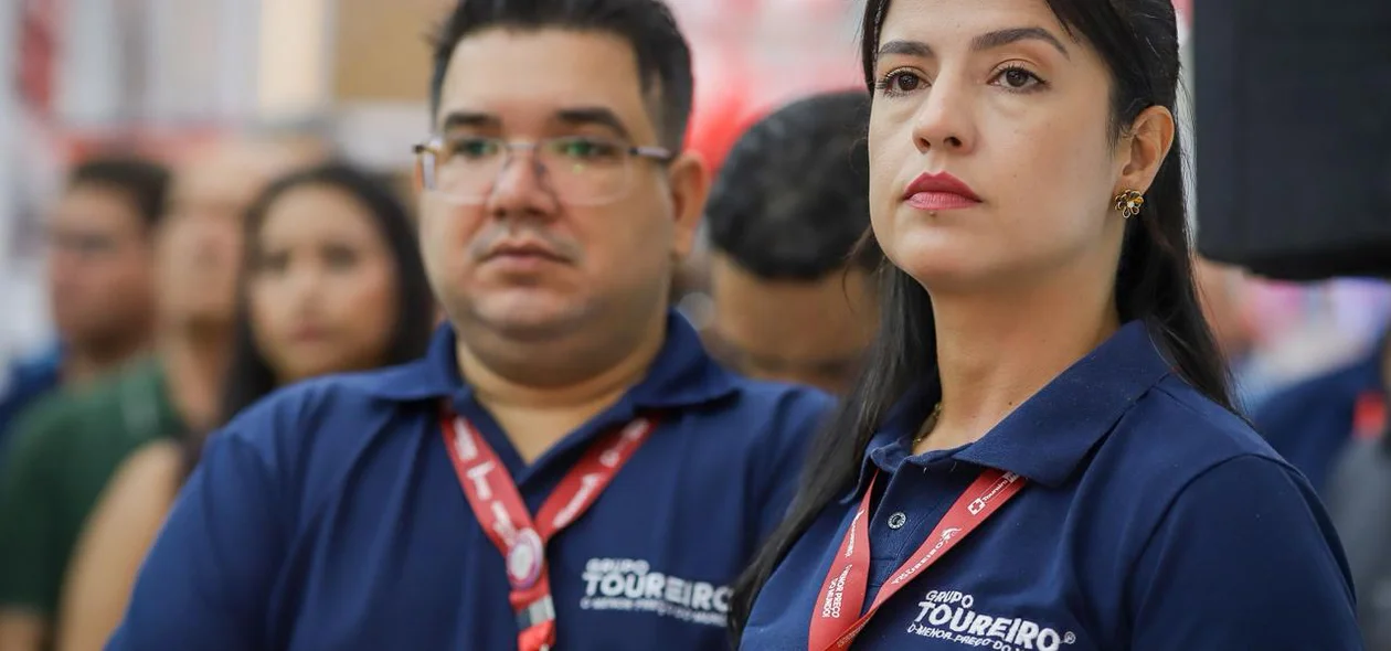 Funcionária do Atacadão Toureiro Farma