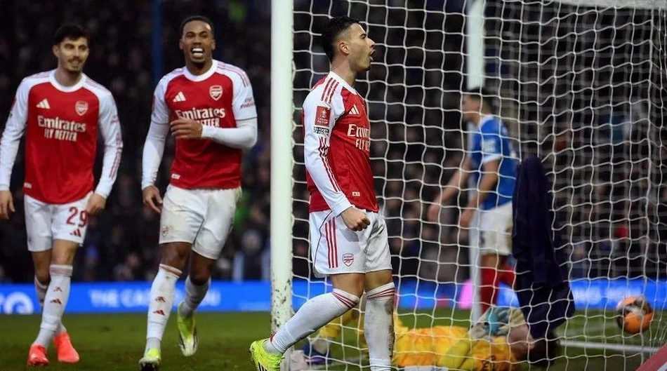 Gabriel Martinelli marcou seu primeiro hat-trick pelo Arsenal