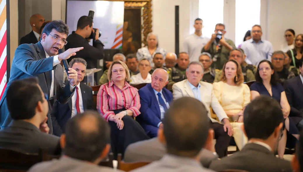 Governador durante discurso