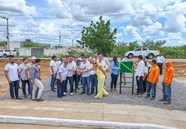 Governador Rafael Fonteles inaugura pavimentação asfáltica em São Raimundo Nonato