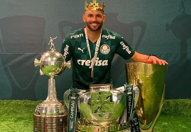 Grêmio oficializa a contratação de Weverton, ídolo do Palmeiras