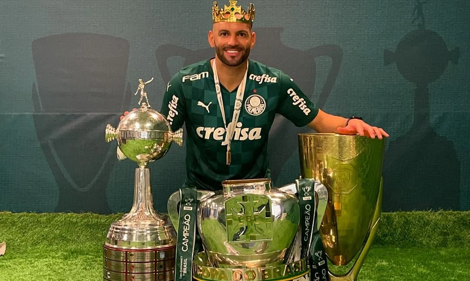 Grêmio oficializa a contratação de Weverton, ídolo do Palmeiras