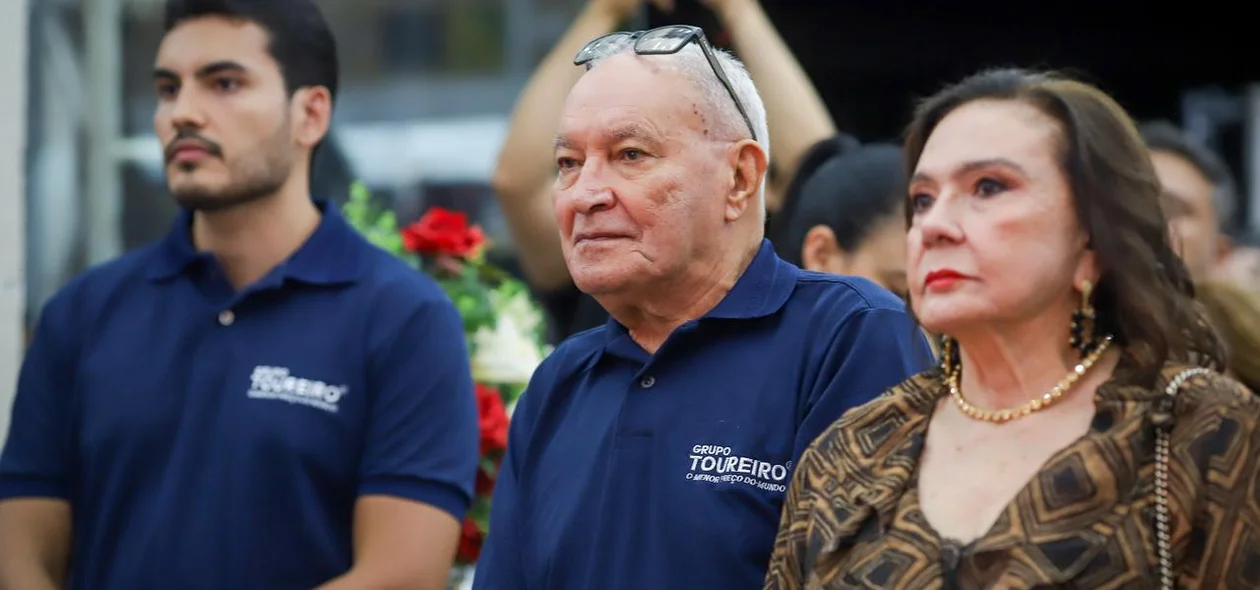 Grupo Toureiro Farma comemorou a inauguração com um coquetel