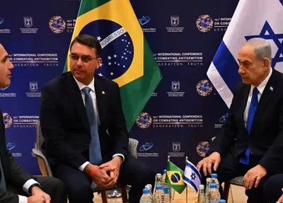 Irmãos Bolsonaro com Netanyahu