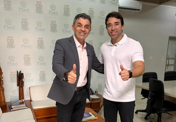 Marden Menezes e reitor Paulo Henrique