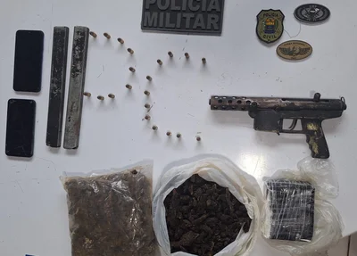 Material apreendido dentro de uma residência mantida por suspeitos ligados ao PCC