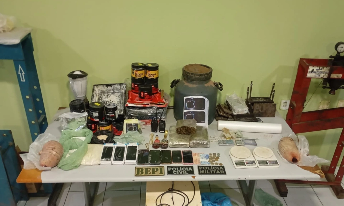 Material apreendido em laboratório de drogas no Sul do Piauí