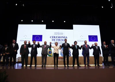 Mercosul e União Europeia oficializam acordo que amplia livre comércio entre os blocos