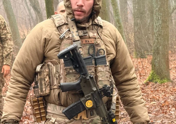 Militar Brasileiro volta ao Brasil após lutar por 9 meses em guerra da Ucrânia