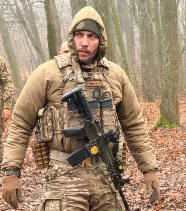 Militar Brasileiro volta ao Brasil após lutar por 9 meses em guerra da Ucrânia