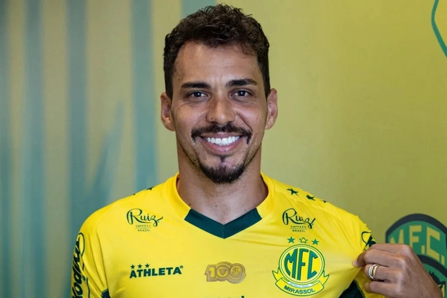 Mirassol anuncia contratação do meia Eduardo, campeão da Libertadores pelo Botafogo