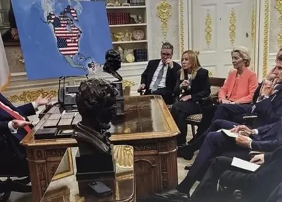 Montagem publicada por Donald Trump