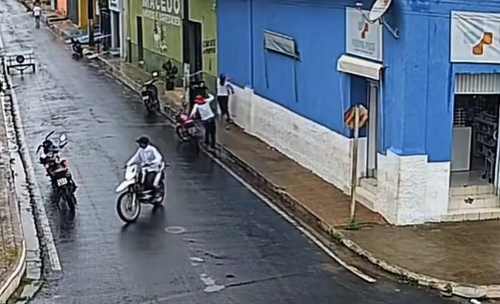 Mulher é assaltada no Centro de Regeneração