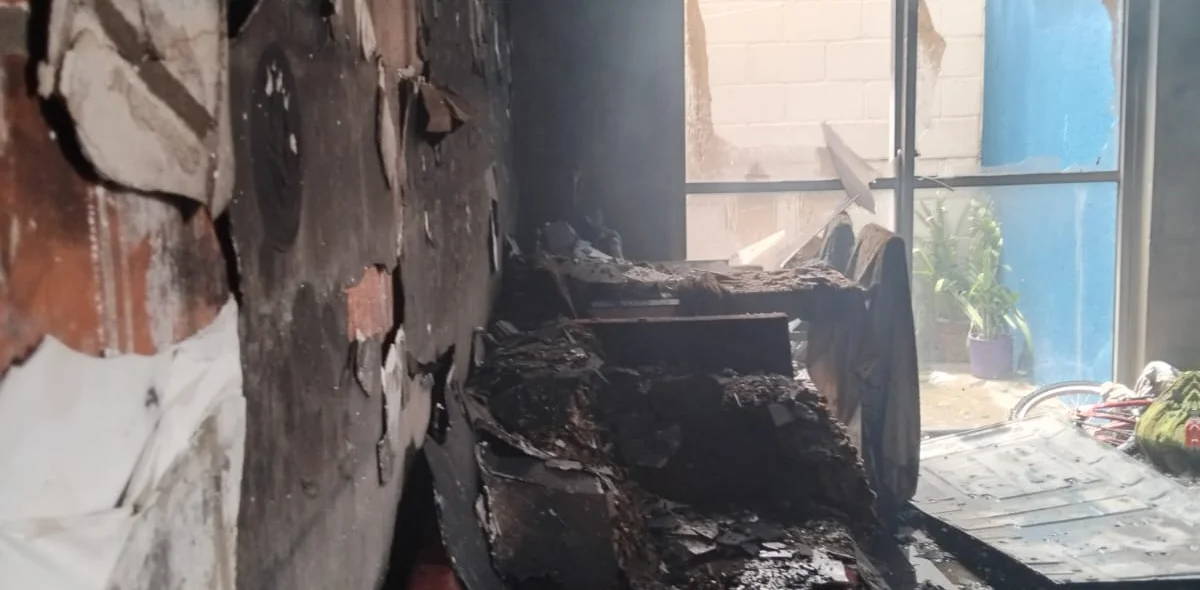 Nos registros, a sala do imóvel aparece com perda total