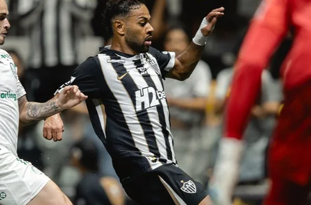 Palmeiras e Atlético-MG empatam em jogo eletrizante na estreia do Brasileirão