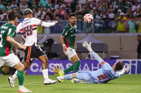 Palmeiras vence São Paulo no Paulistão