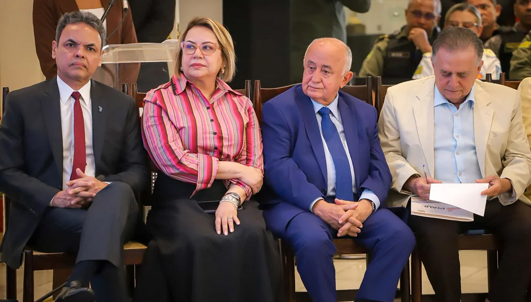 Parlamentares na solenidade