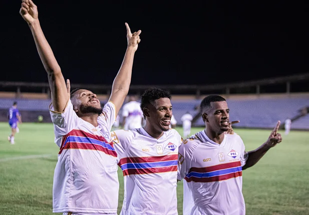 Piauí vence Parnahyba com um jogador a menos no Piauiense 2026