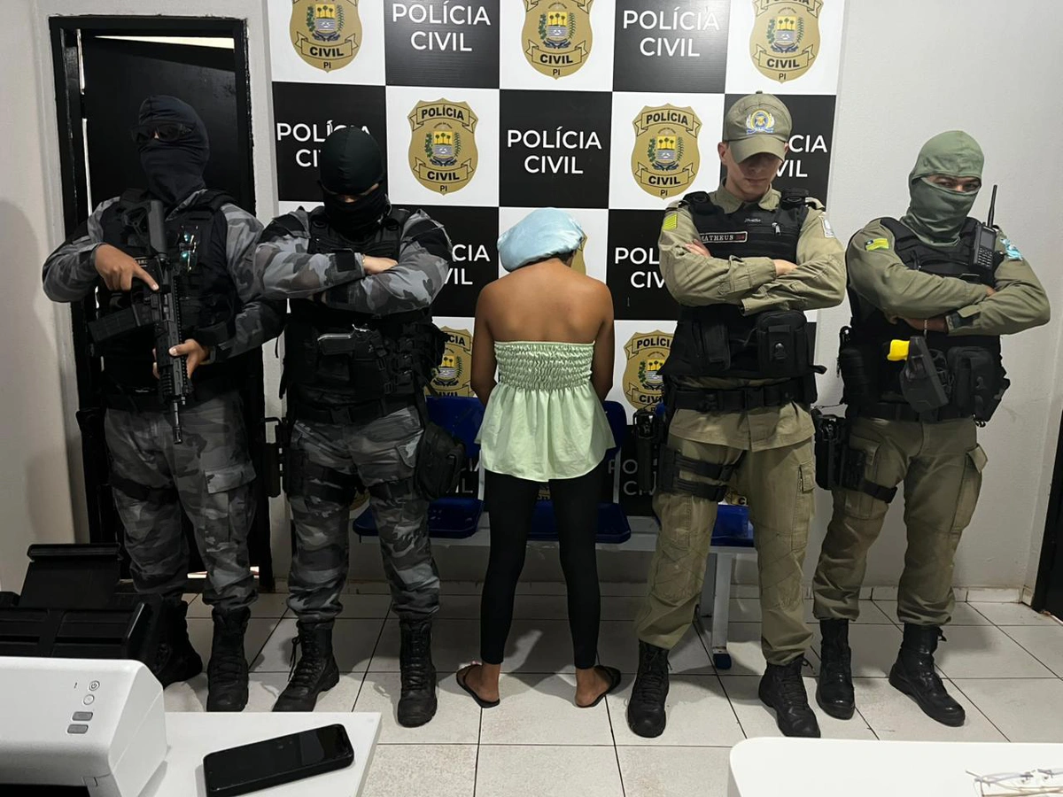 PM prende mulher com mais de 2,3 mil pedras de crack