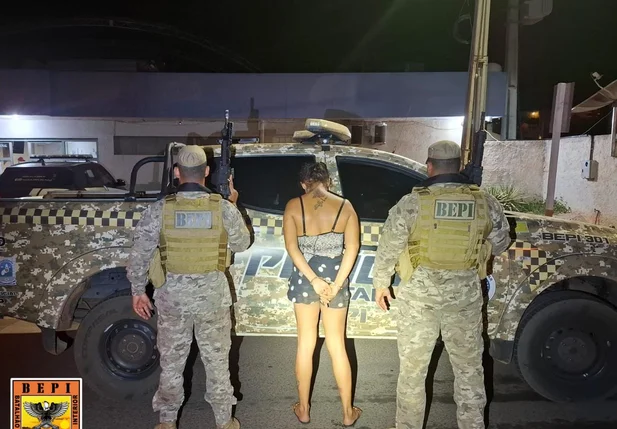 Polícia prende mulher suspeita de tráfico de drogas na cidade de Picos