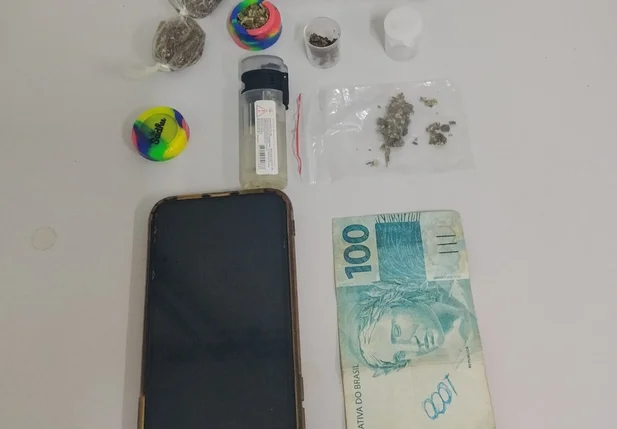 Porção de maconha apreendida com o conselheiro tutelar