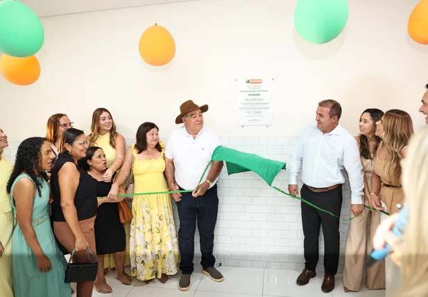Prefeito Adelmo da Cincal inaugura ampliação de creche em Curimatá