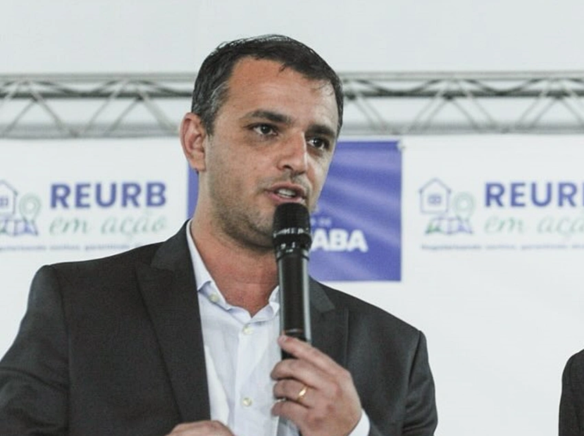 Prefeito Júnior Abreu