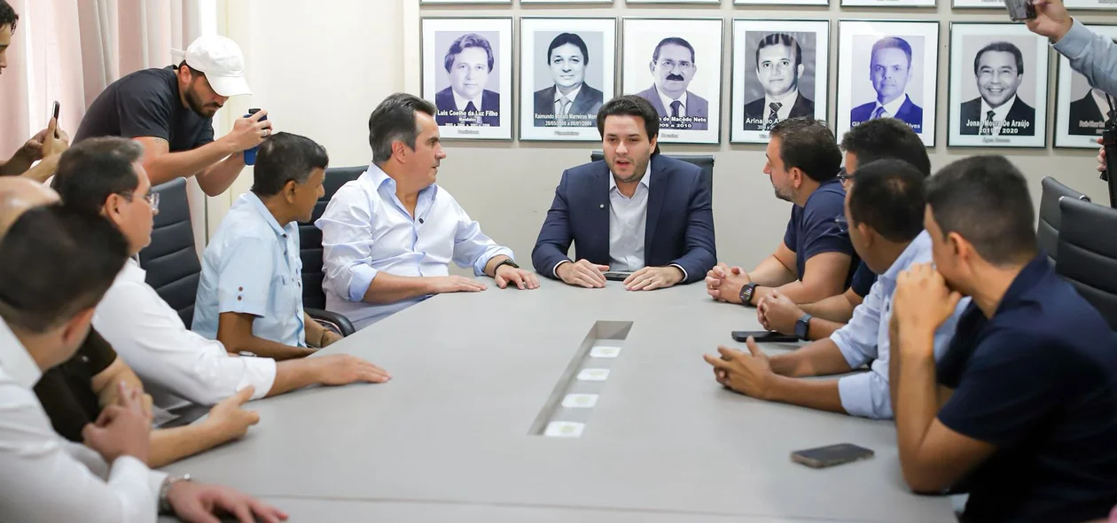 Prefeito Pompilim, senador Ciro Nogueira e prefeitos