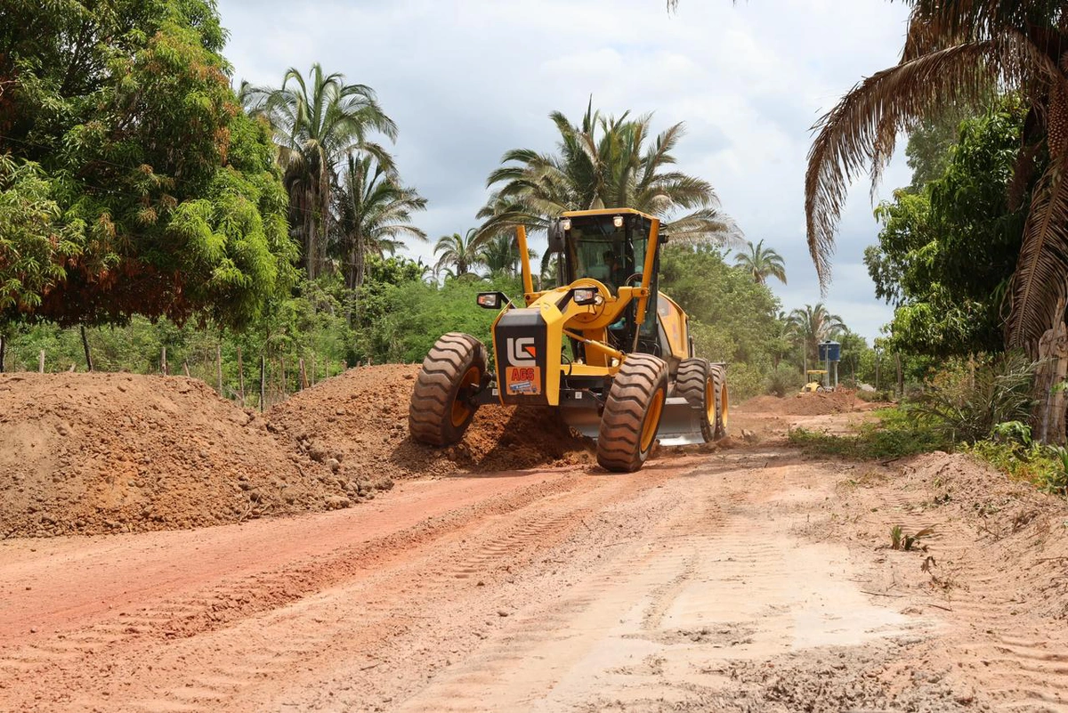 Prefeitura de José de Freitas recupera mais de 300km de estradas vicinais em um ano de gestão