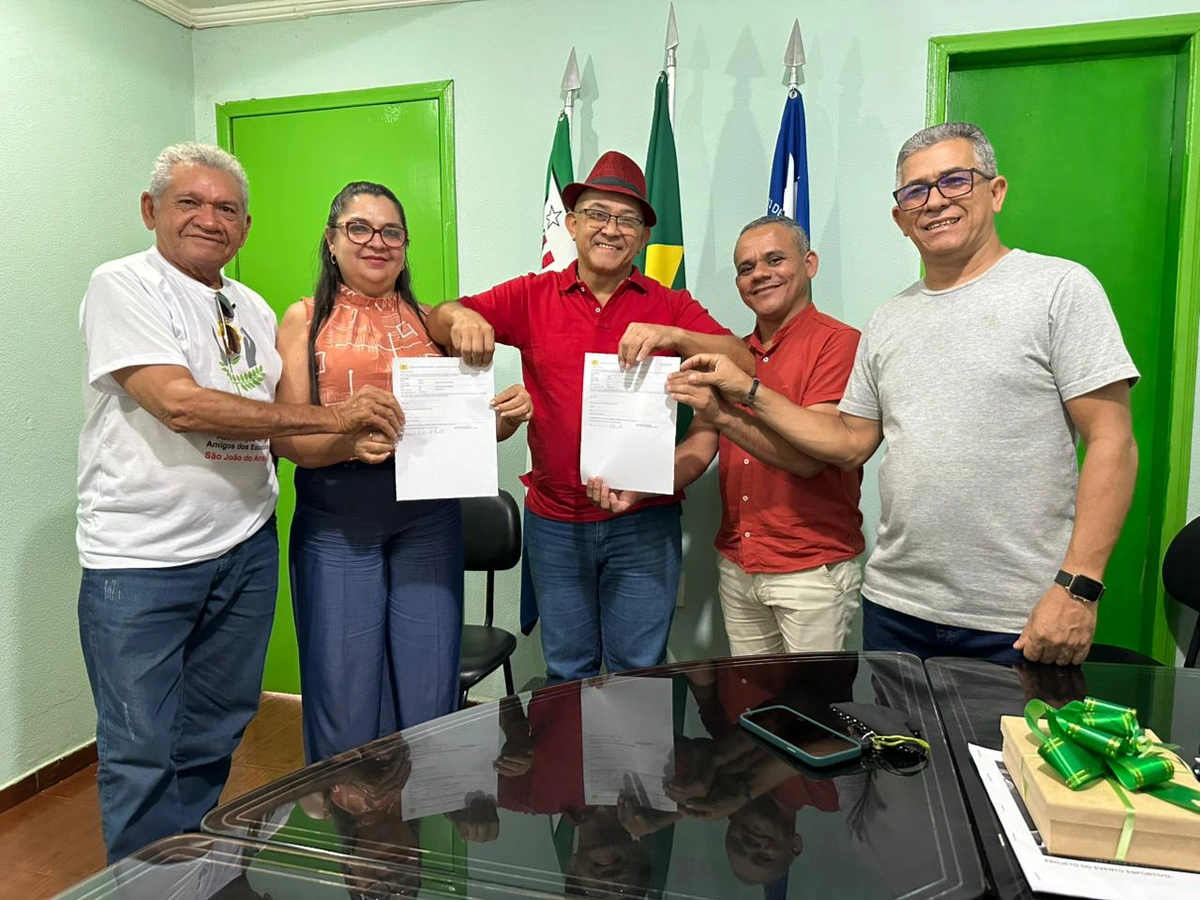 Prefeitura de São João do Arraial repassa R$ 200 mil para APAE e Comunidade Kolping