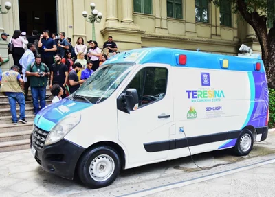 Prefeitura disponibiliza dois carros adaptados para banhos de moradores em situação de rua