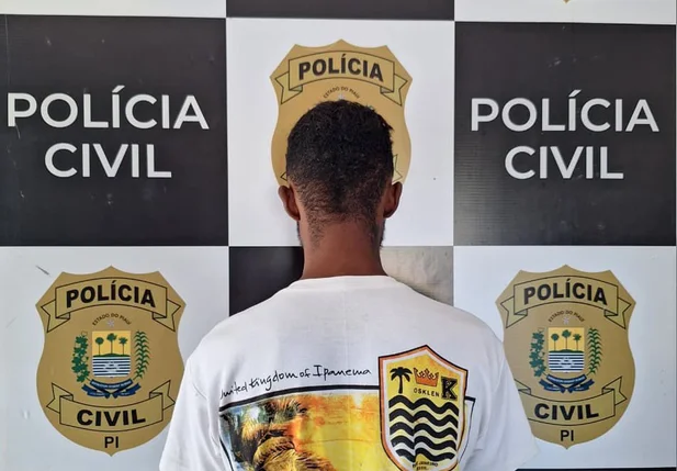 Prisão de M. R. S., acusado de perseguição