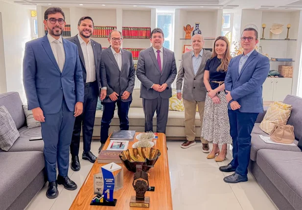 Reunião entre Rafael Fonteles e Sílvio Mendes