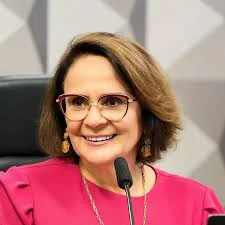 Senadora Damares Alves