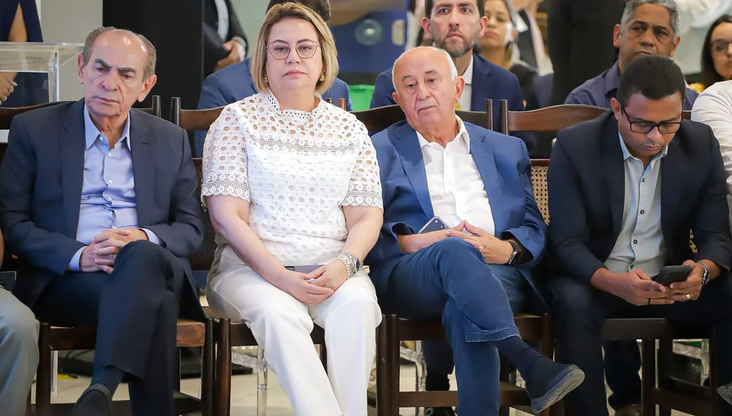 Senadores presentes no evento